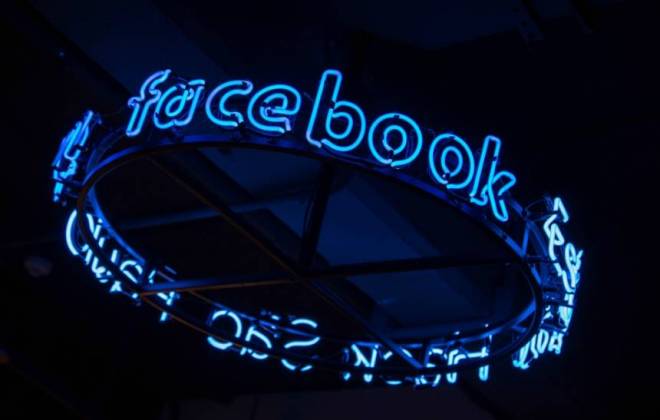 Facebook começa a testar recurso que identifica mensagens de contas falsas